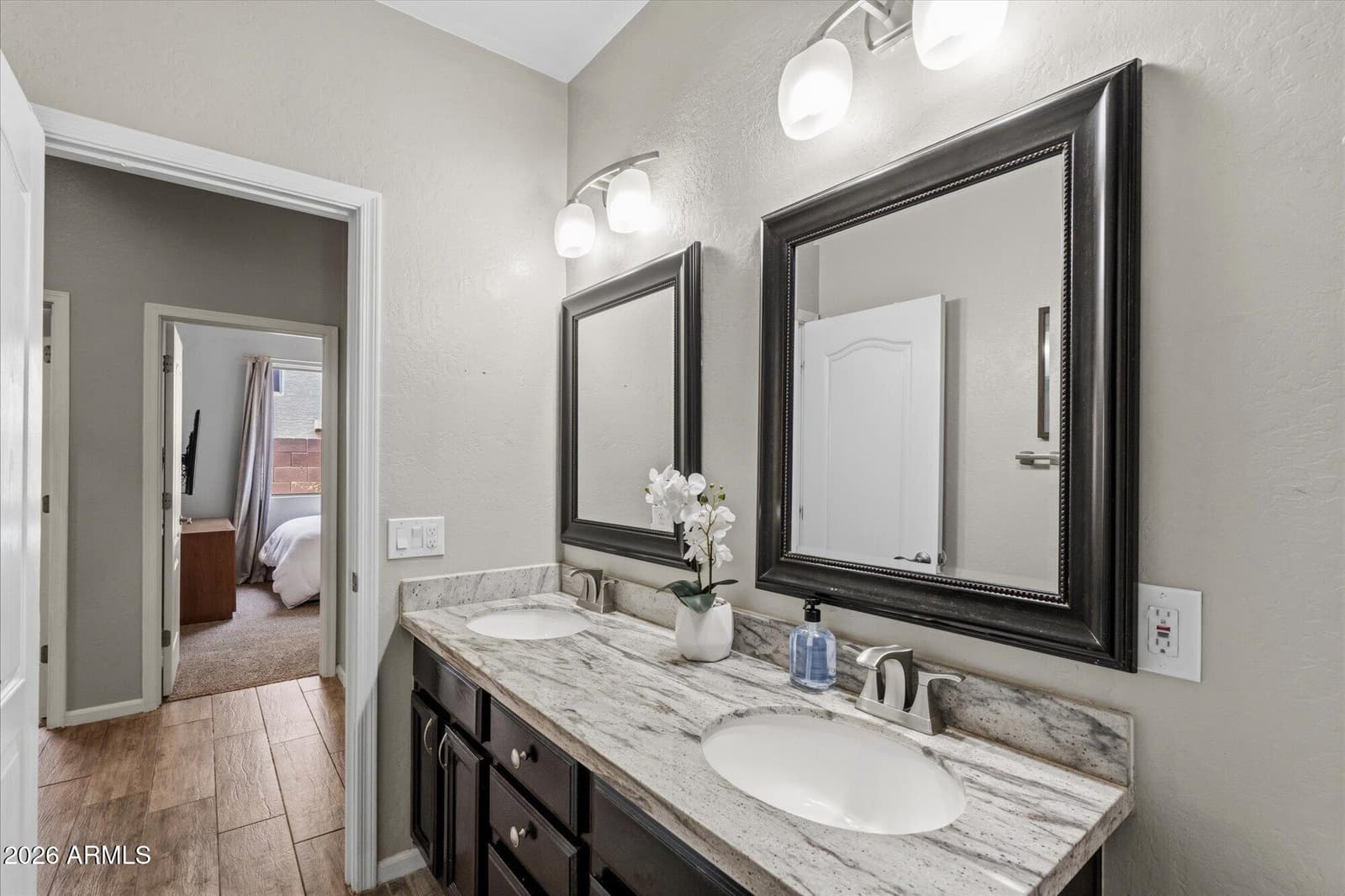 10018 E KAREN Drive, Scottsdale, AZ 85260 — photo 10 of 25