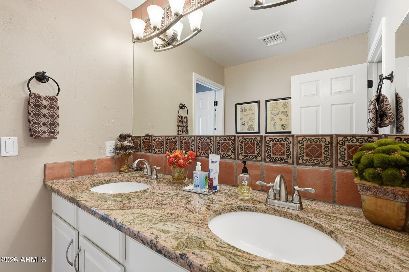 1116 W LAS PALMARITAS Drive, Phoenix, AZ 85021 — photo 26 of 48
