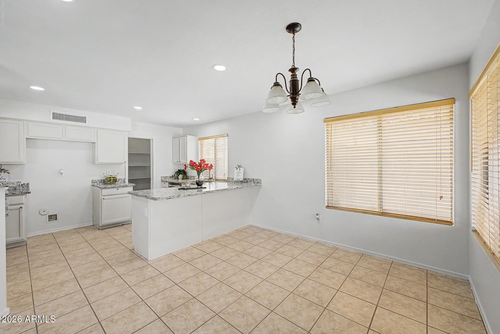 494 W DOUGLAS Avenue, Gilbert, AZ 85233 — photo 13 of 34