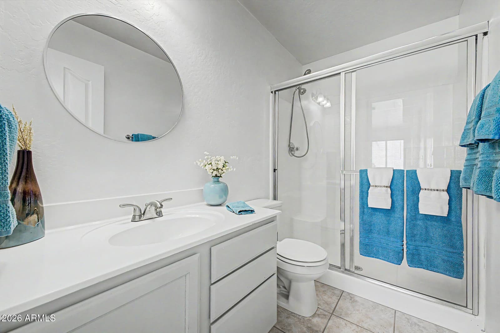 494 W DOUGLAS Avenue, Gilbert, AZ 85233 — photo 10 of 34