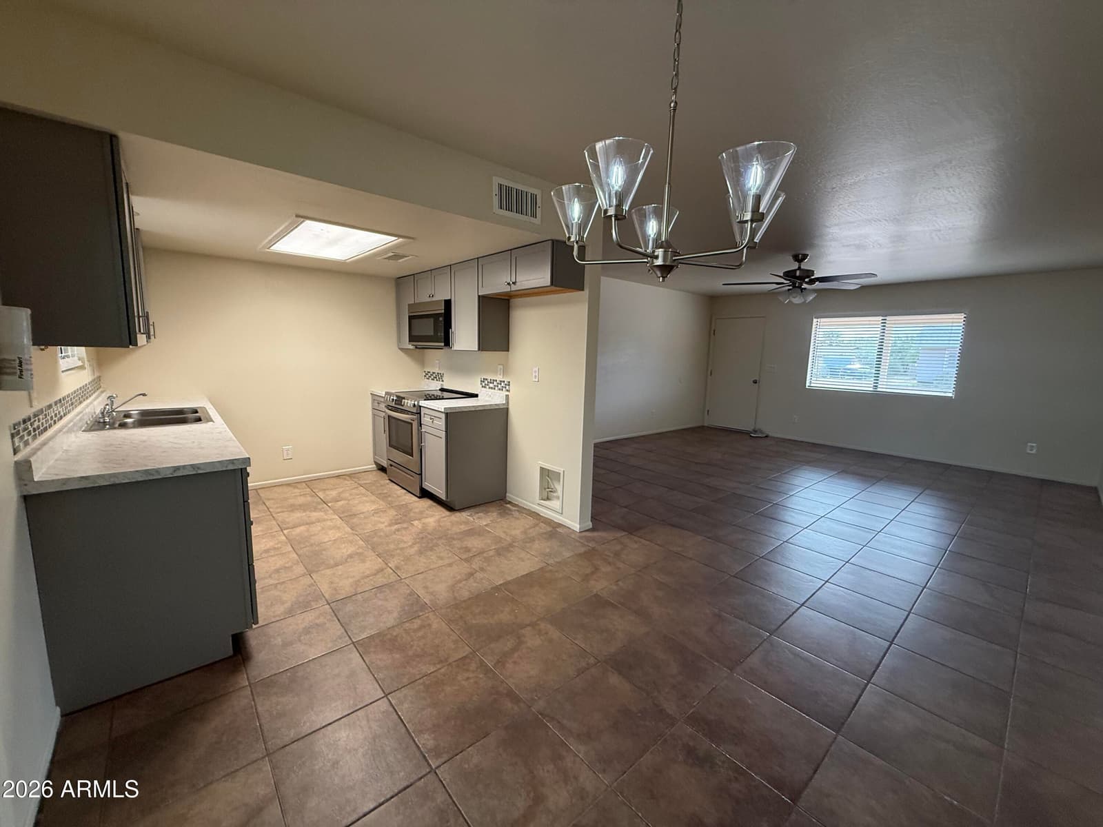 356 PERETZ Circle, Morristown, AZ 85342 — photo 4 of 20
