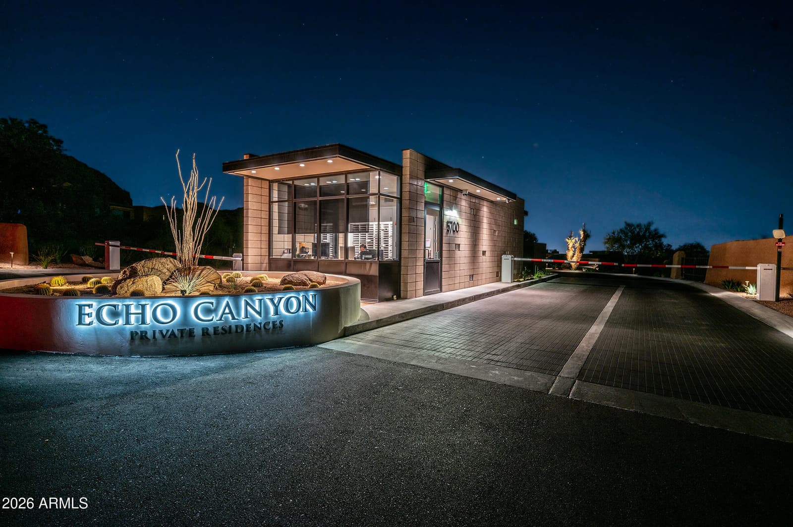 5724 N Echo Canyon Drive, Phoenix, AZ 85018 — photo 125 of 127
