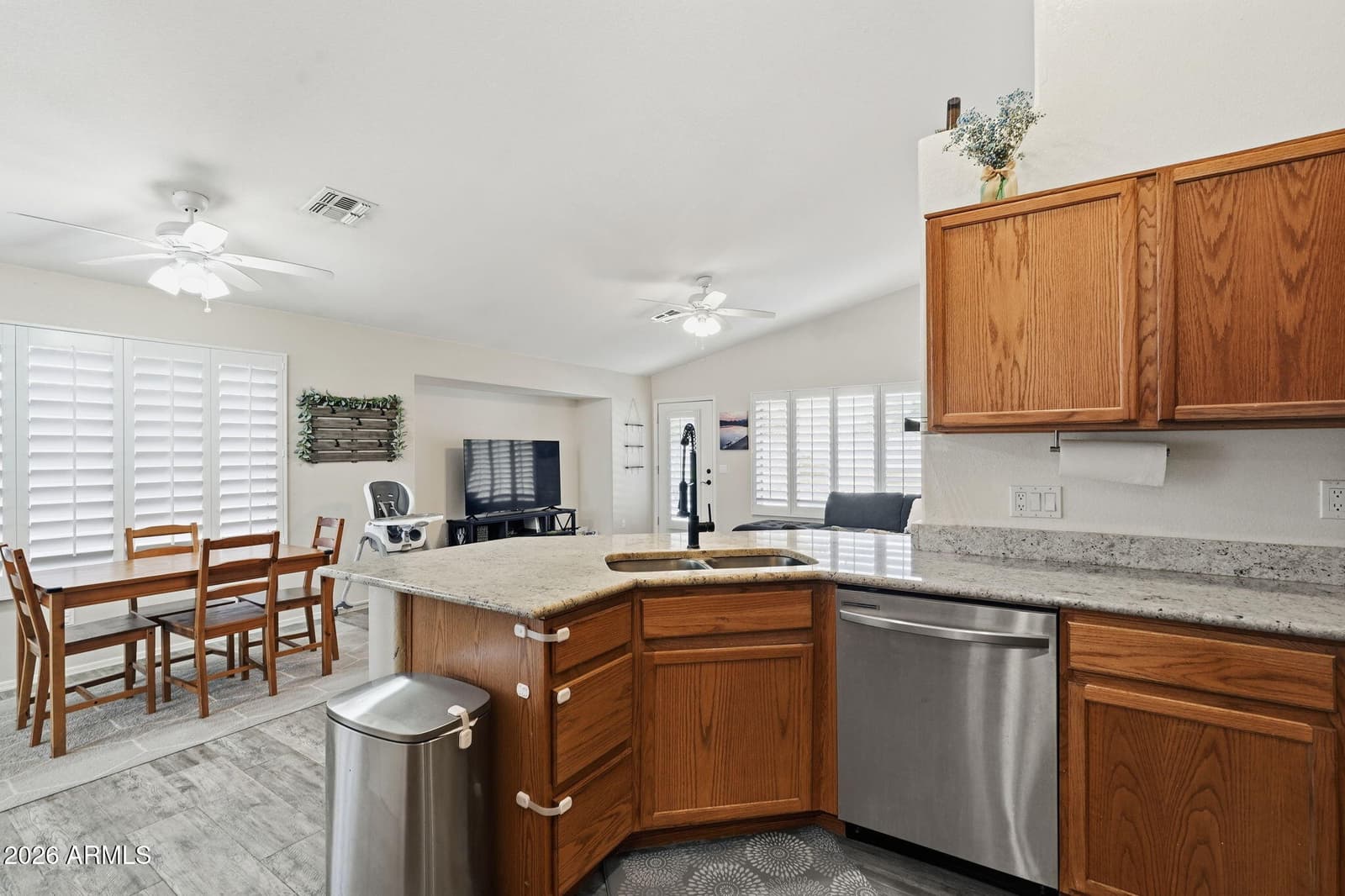 3960 E PINON Court, Gilbert, AZ 85234 — photo 10 of 39
