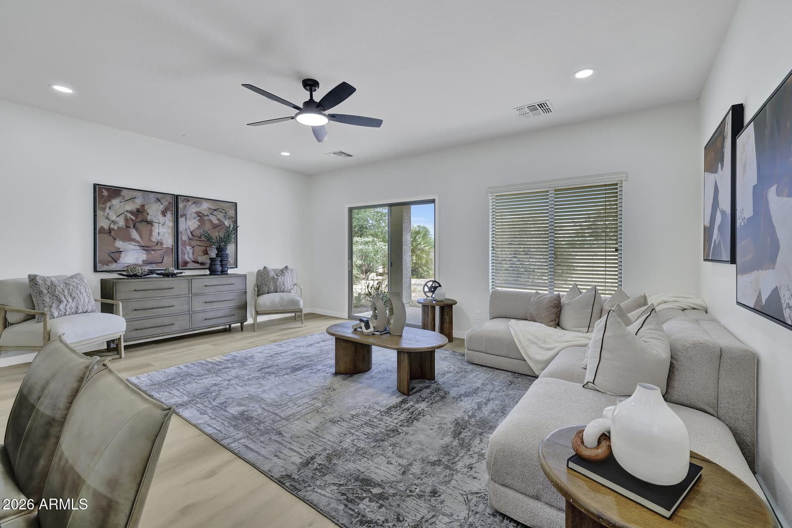 1152 W DESERT HOLLOW Drive, San Tan Valley, AZ 85143 — photo 13 of 44