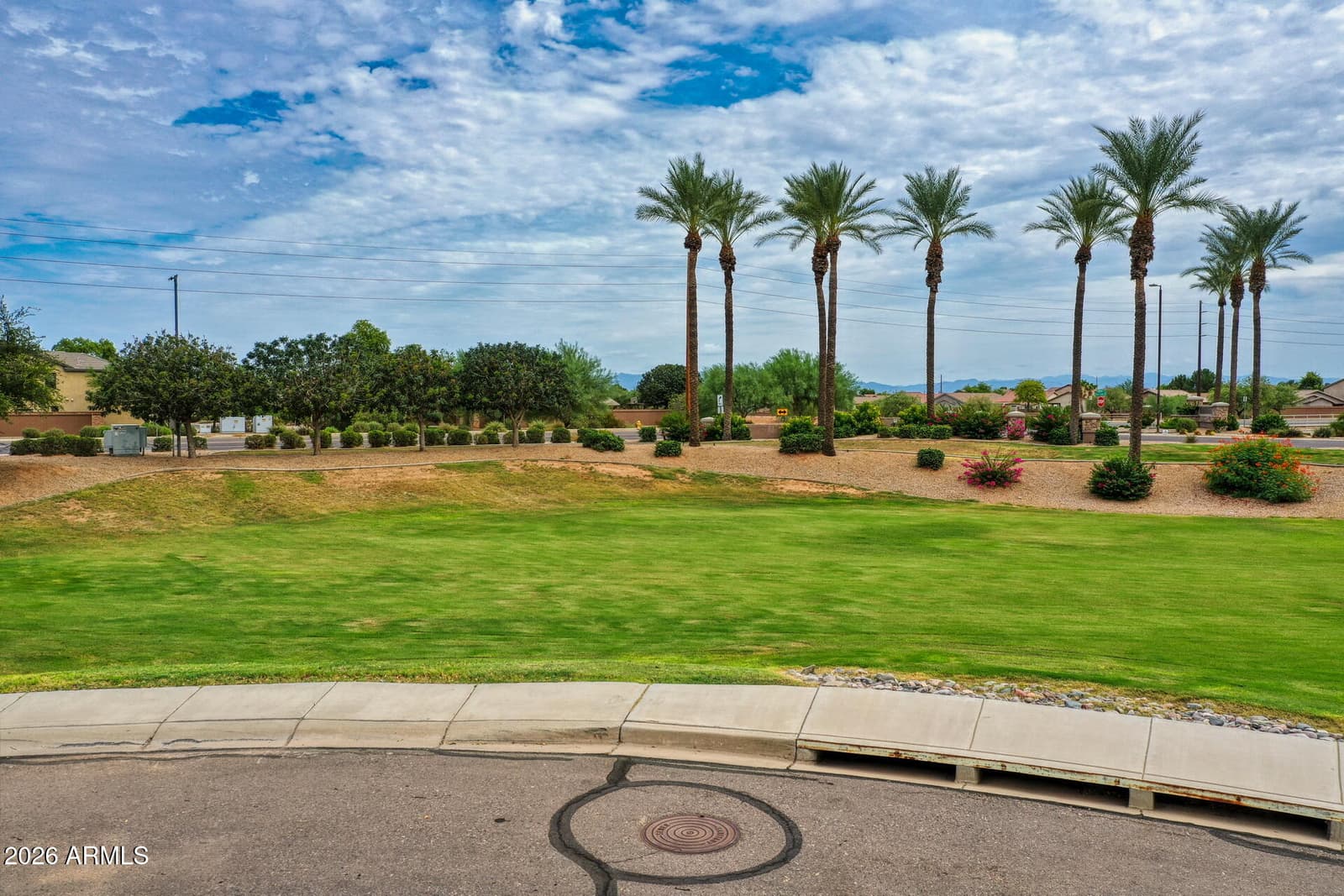 1152 W DESERT HOLLOW Drive, San Tan Valley, AZ 85143 — photo 38 of 44