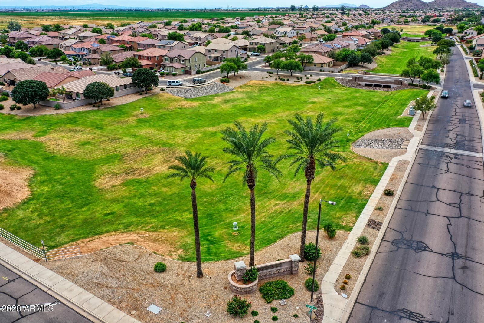 1152 W DESERT HOLLOW Drive, San Tan Valley, AZ 85143 — photo 42 of 44