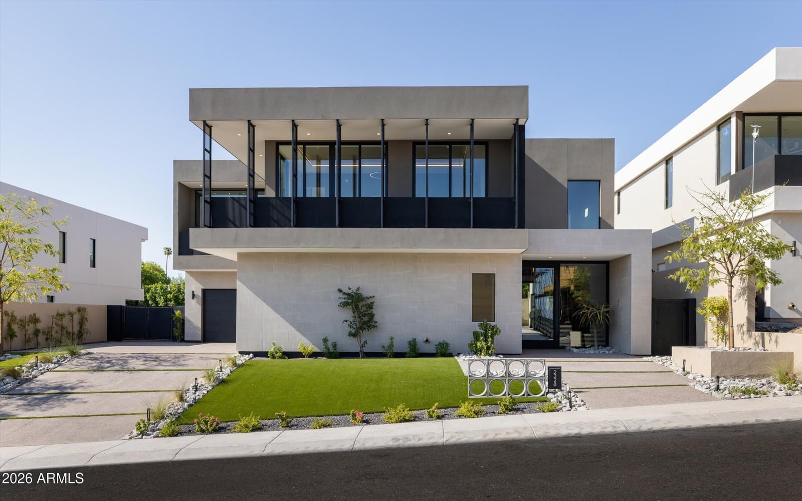 2228 E SOLAR Drive, Phoenix, AZ 85020 — photo 2 of 59