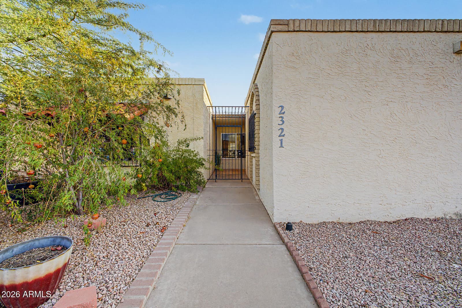 2321 W VINEYARD Road, Tempe, AZ 85282 — photo 5 of 30