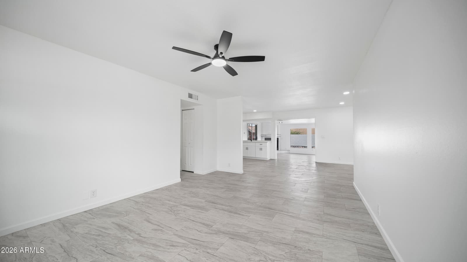 702 E SAGUARO Street, Casa Grande, AZ 85122 — photo 11 of 33