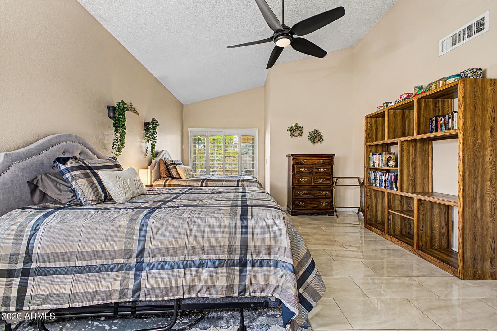 4050 W CHARLOTTE Drive, Glendale, AZ 85310 — photo 14 of 32