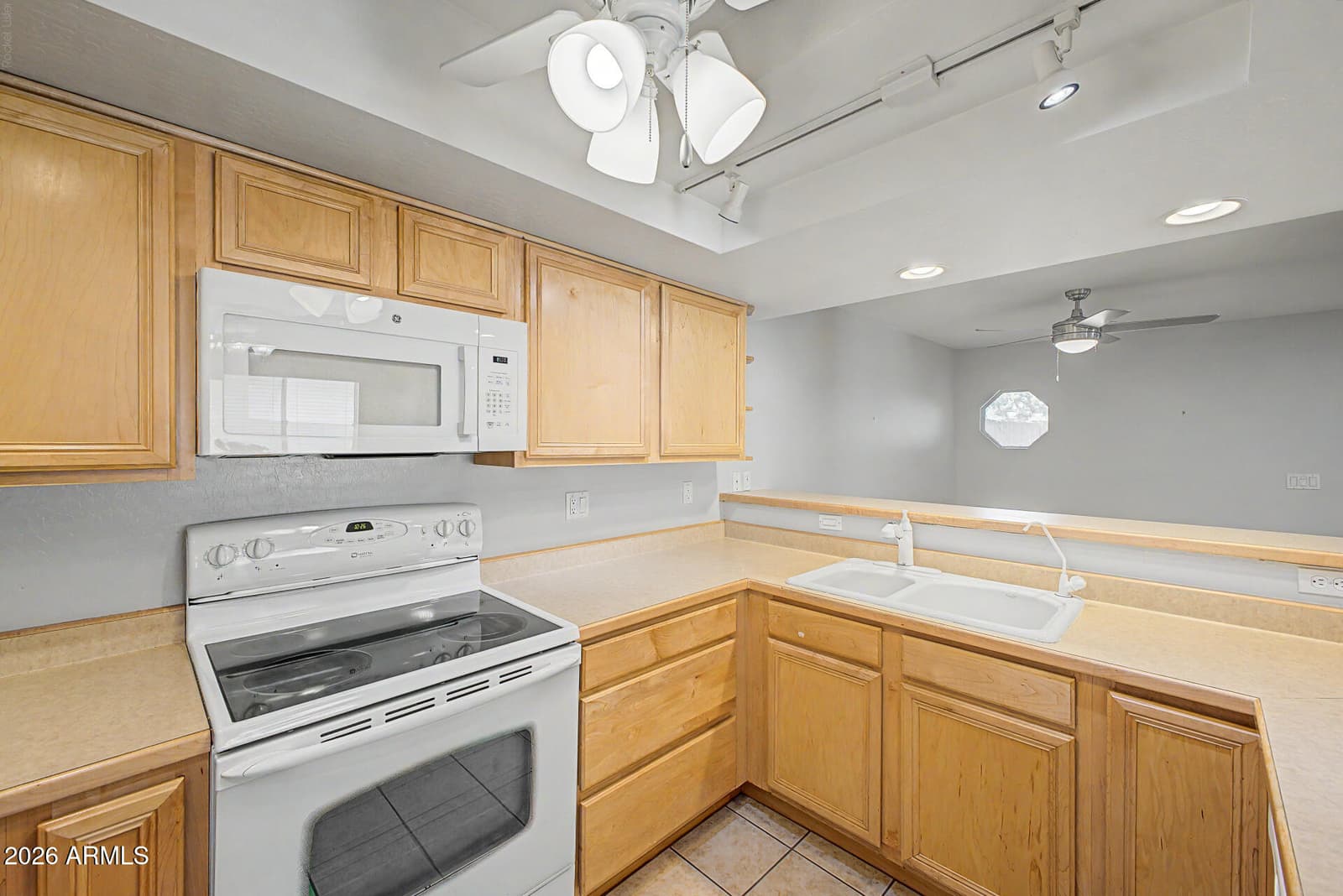 12406 S Potomac Street, Phoenix, AZ 85044 — photo 8 of 40