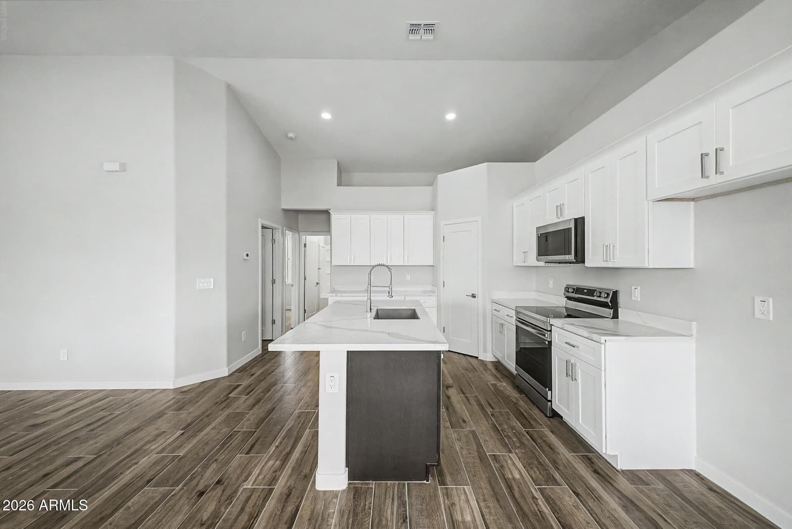 11064 W TORREN Drive, Arizona City, AZ 85123 — photo 11 of 35
