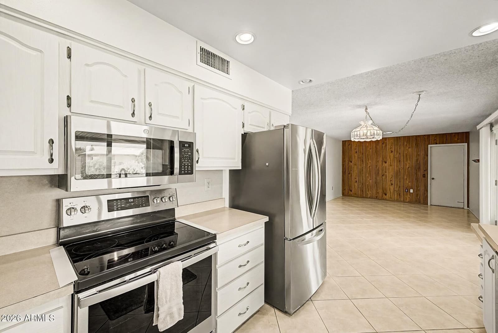 10420 W GULF HILLS Drive, Sun City, AZ 85351 — photo 10 of 24