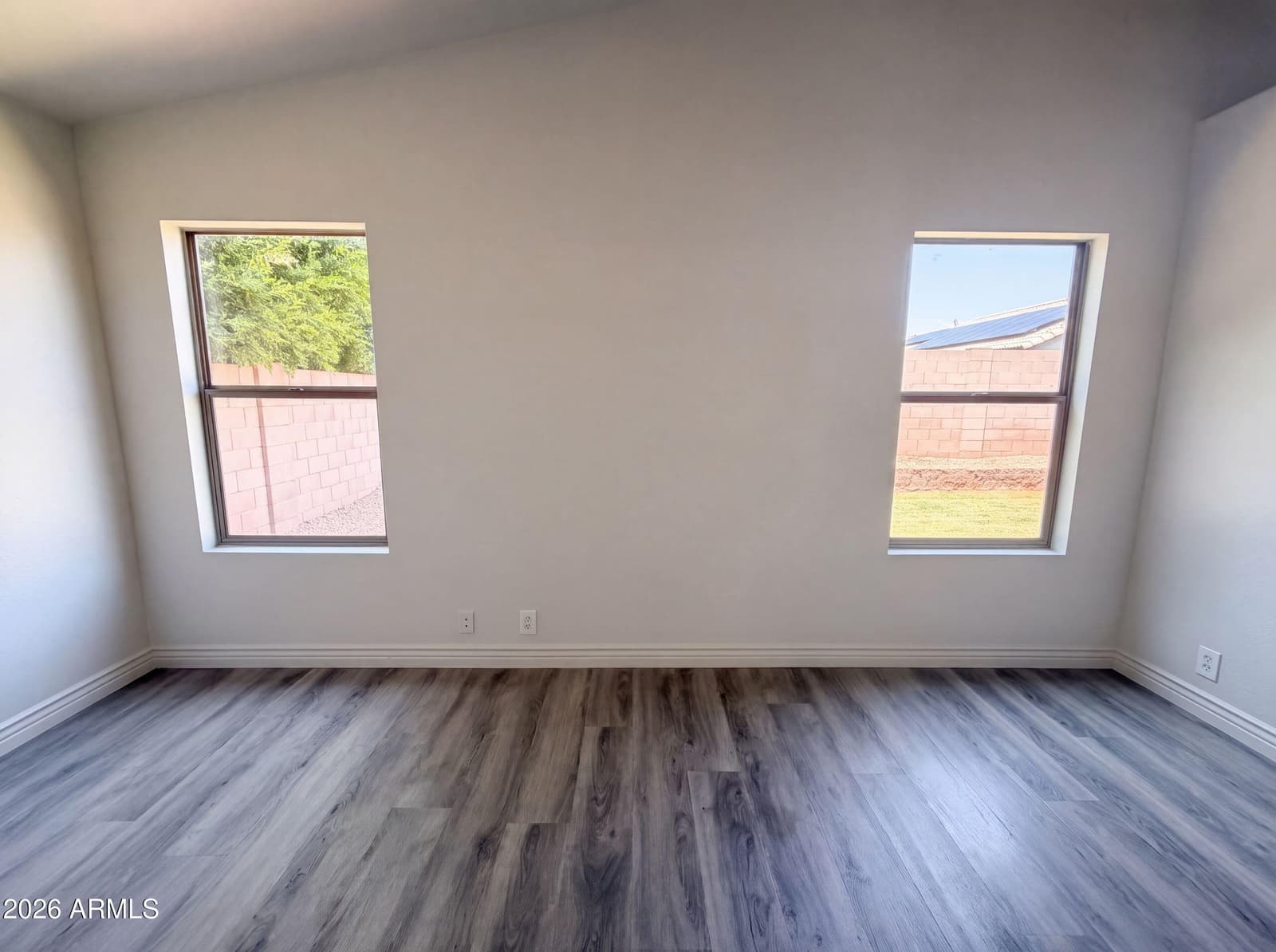 3428 W VIA DEL SOL Drive, Phoenix, AZ 85027 — photo 8 of 31