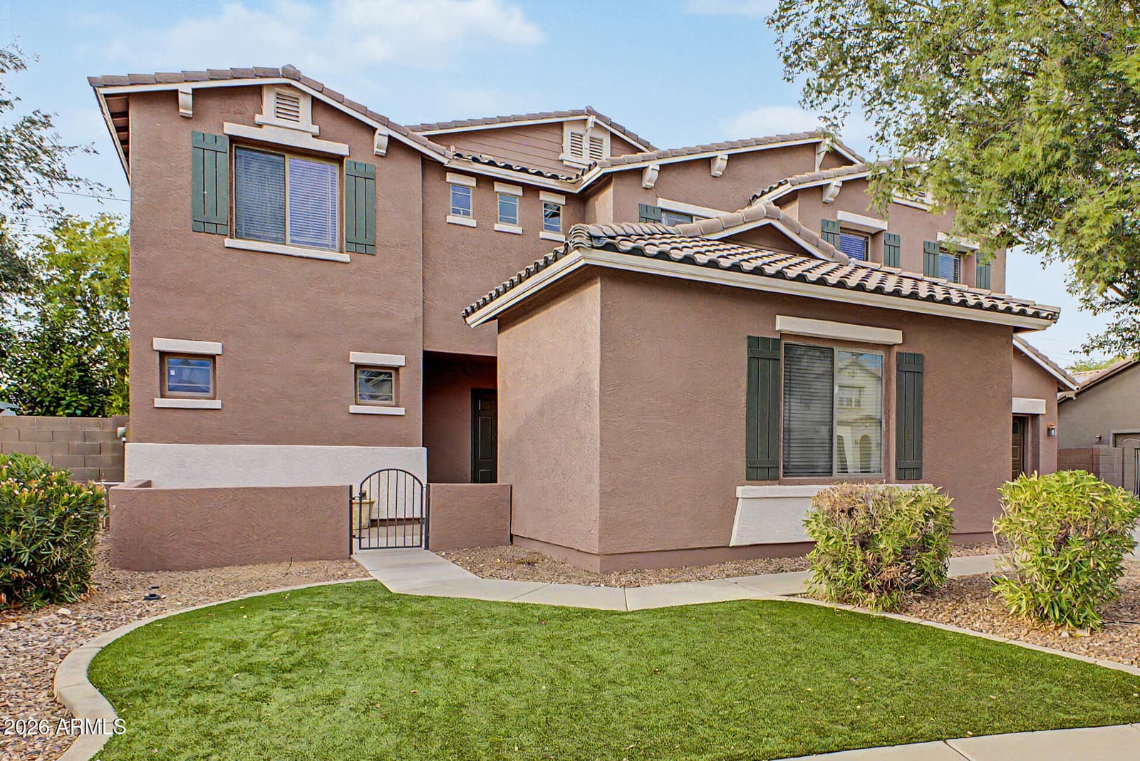 15864 W SHAW BUTTE Drive, Surprise, AZ 85379 — photo 4 of 49