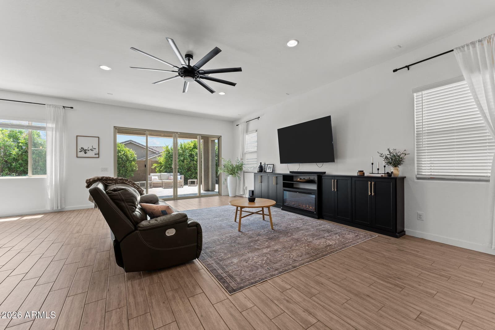 18951 W SHAW BUTTE Drive, Surprise, AZ 85388 — photo 4 of 52