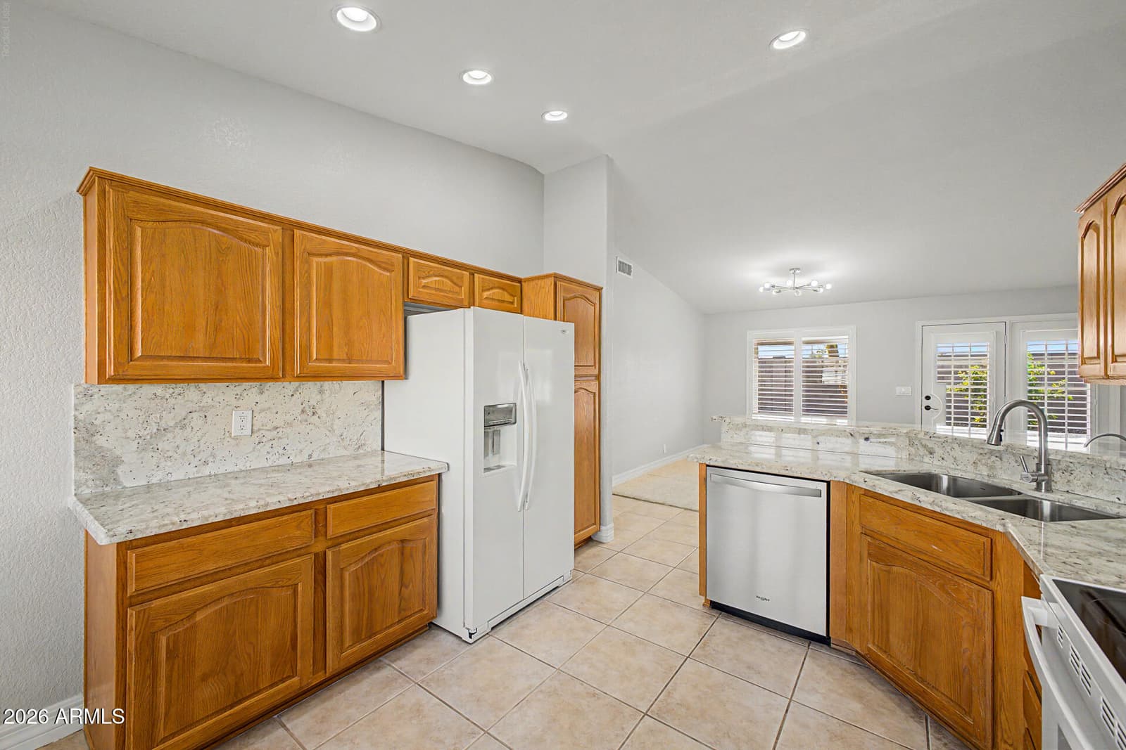 2562 S ACANTHUS, Mesa, AZ 85209 — photo 14 of 33