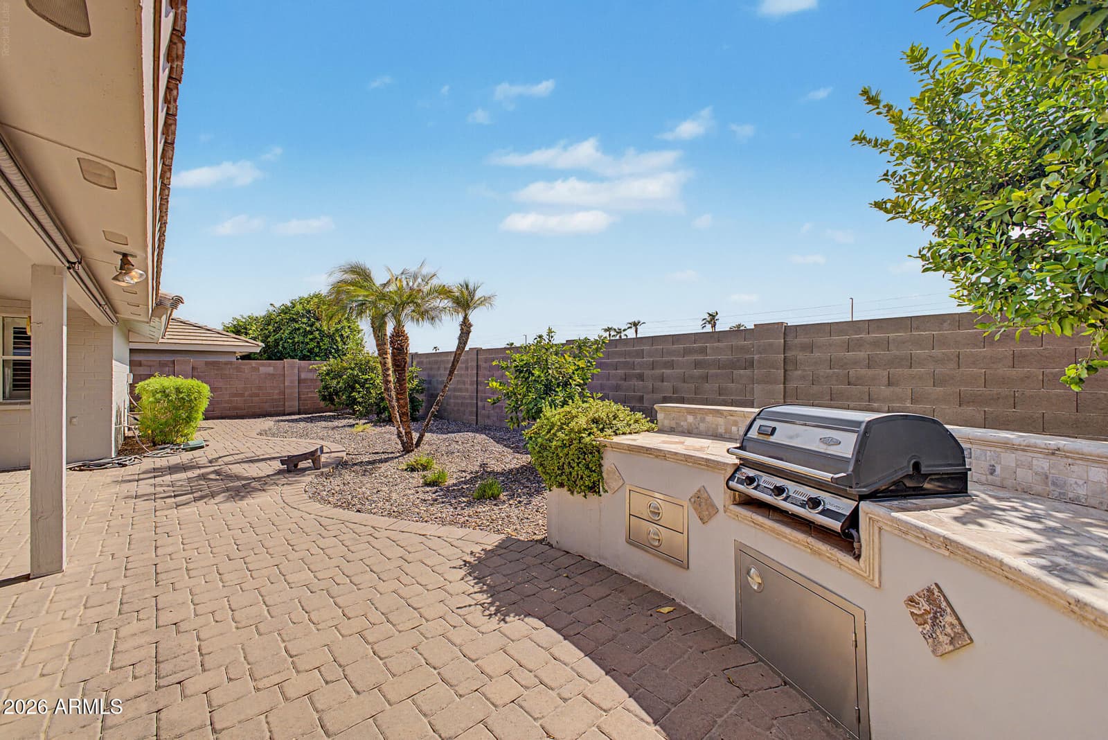 2562 S ACANTHUS, Mesa, AZ 85209 — photo 5 of 33