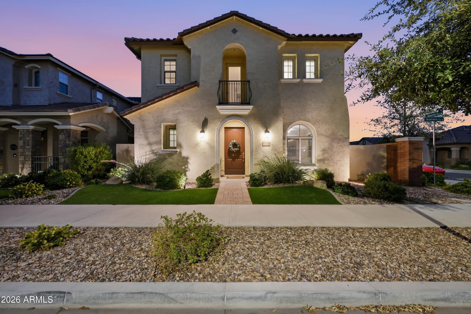 2554 S QUAINTANCE Street, Gilbert, AZ 85295 — photo 1 of 45