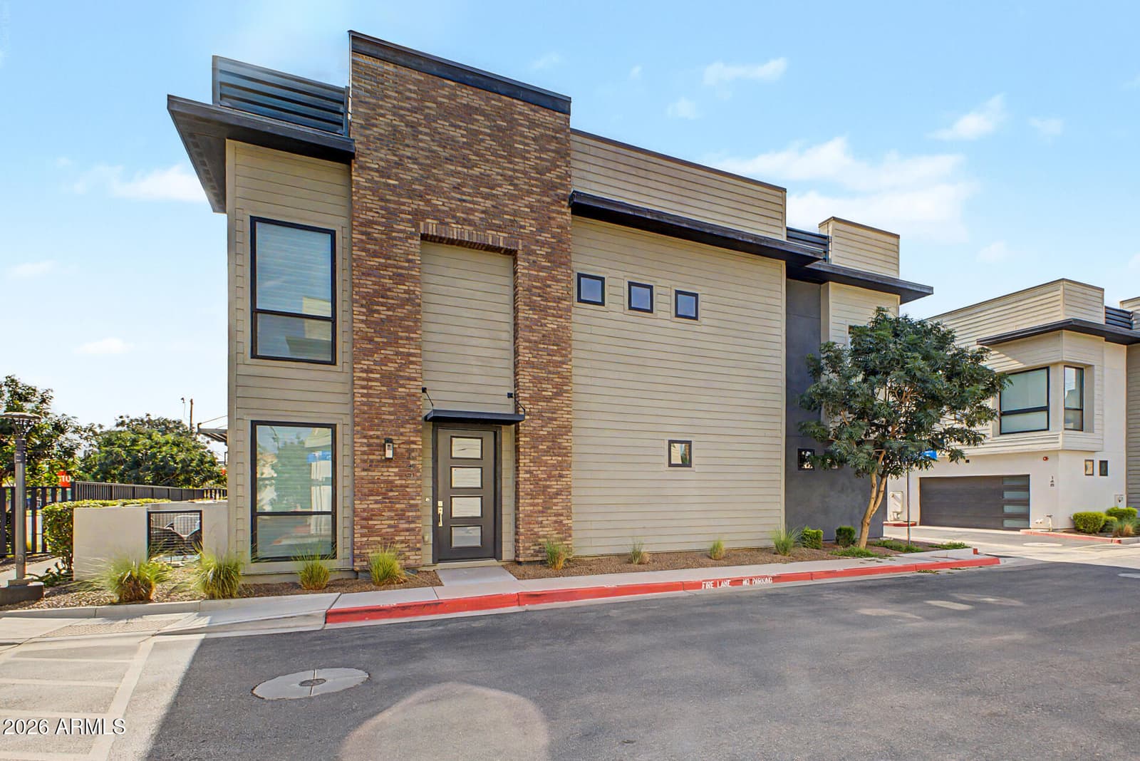 149 E LEXINGTON Avenue, Gilbert, AZ 85234 — photo 4 of 35