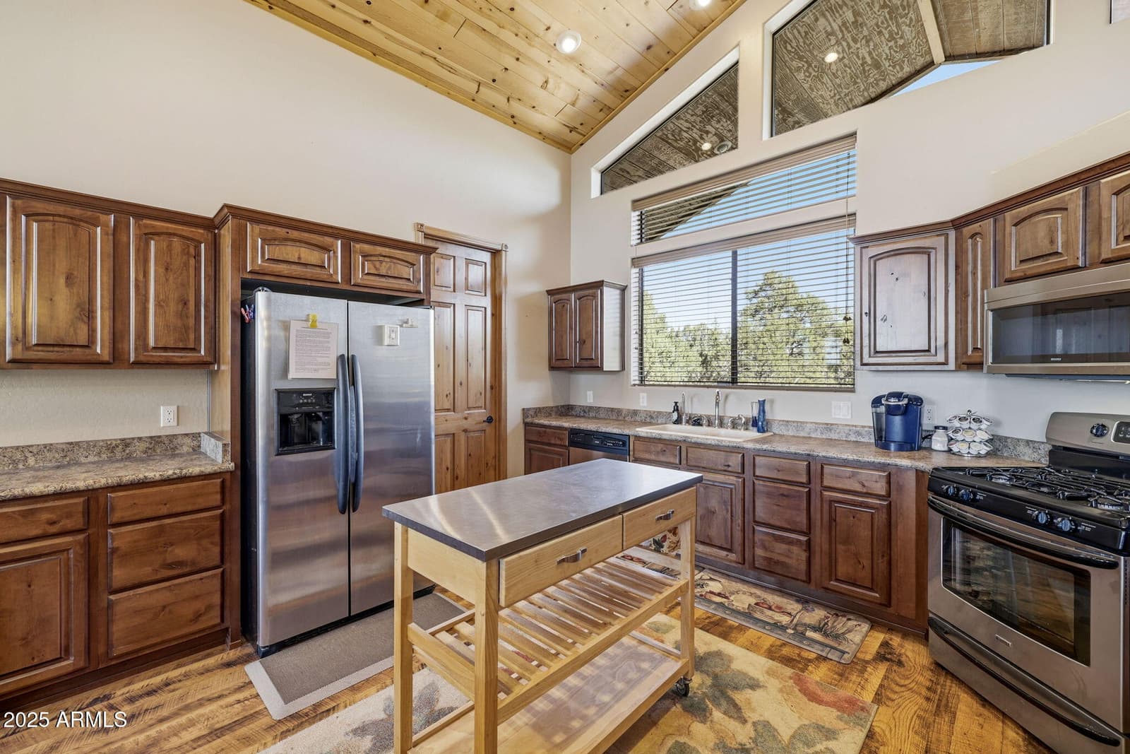 2276 THUNDERBIRD Way, Overgaard, AZ 85933 — photo 10 of 41