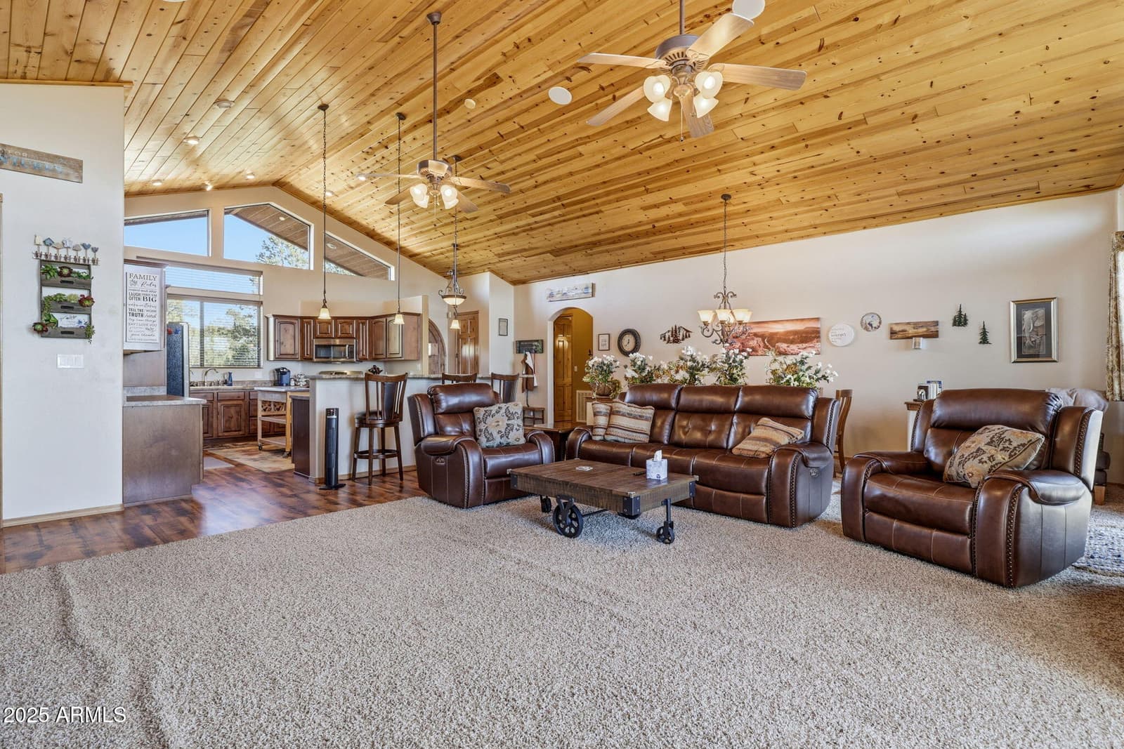 2276 THUNDERBIRD Way, Overgaard, AZ 85933 — photo 15 of 41