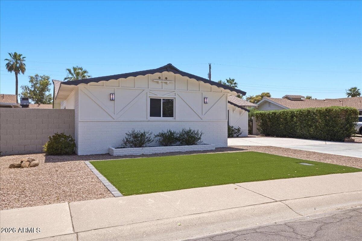 8649 E STARLIGHT Way, Scottsdale, AZ 85250 — photo 24 of 28