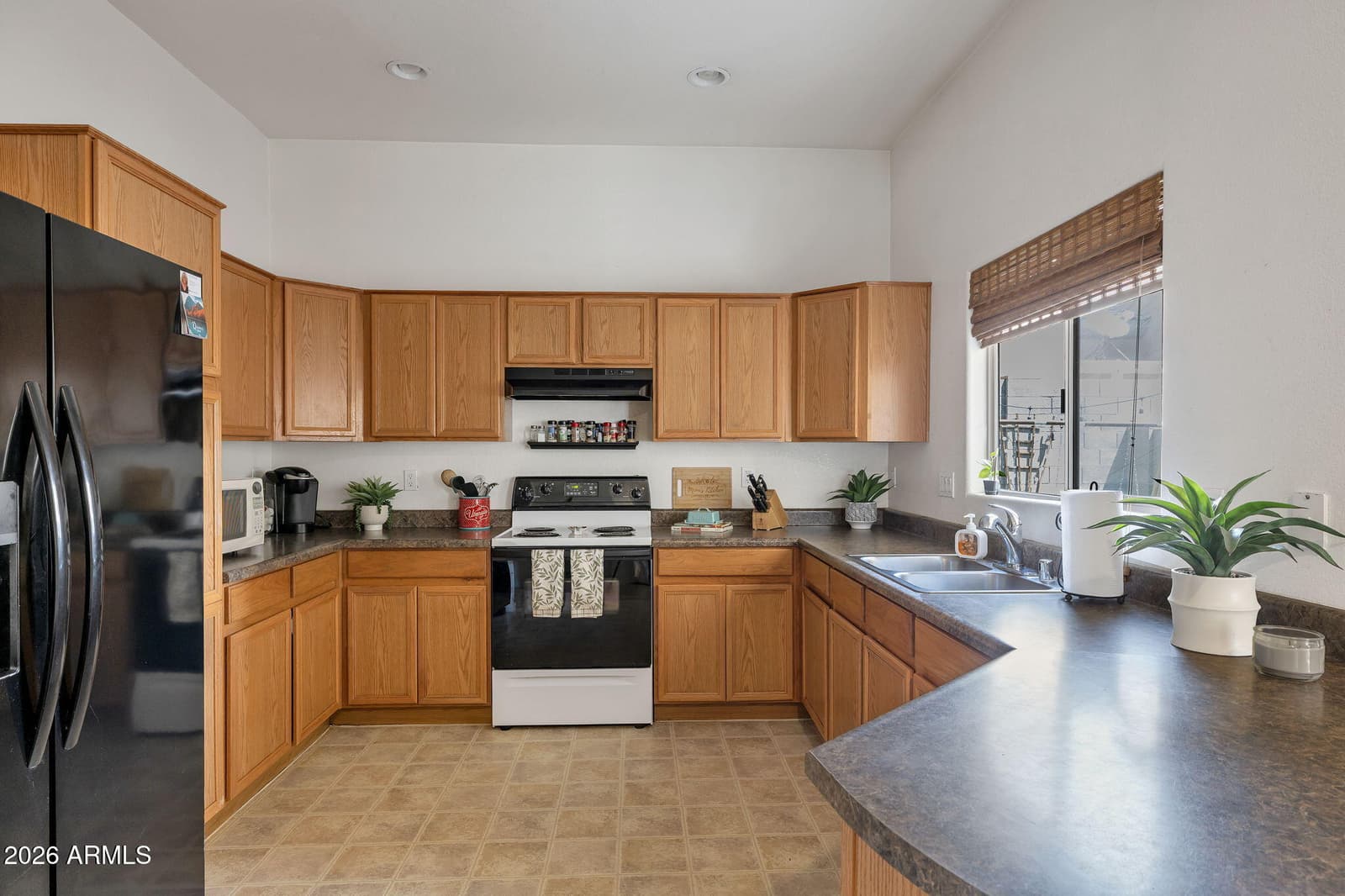 8008 W ZOE ELLA Way, Peoria, AZ 85382 — photo 4 of 23