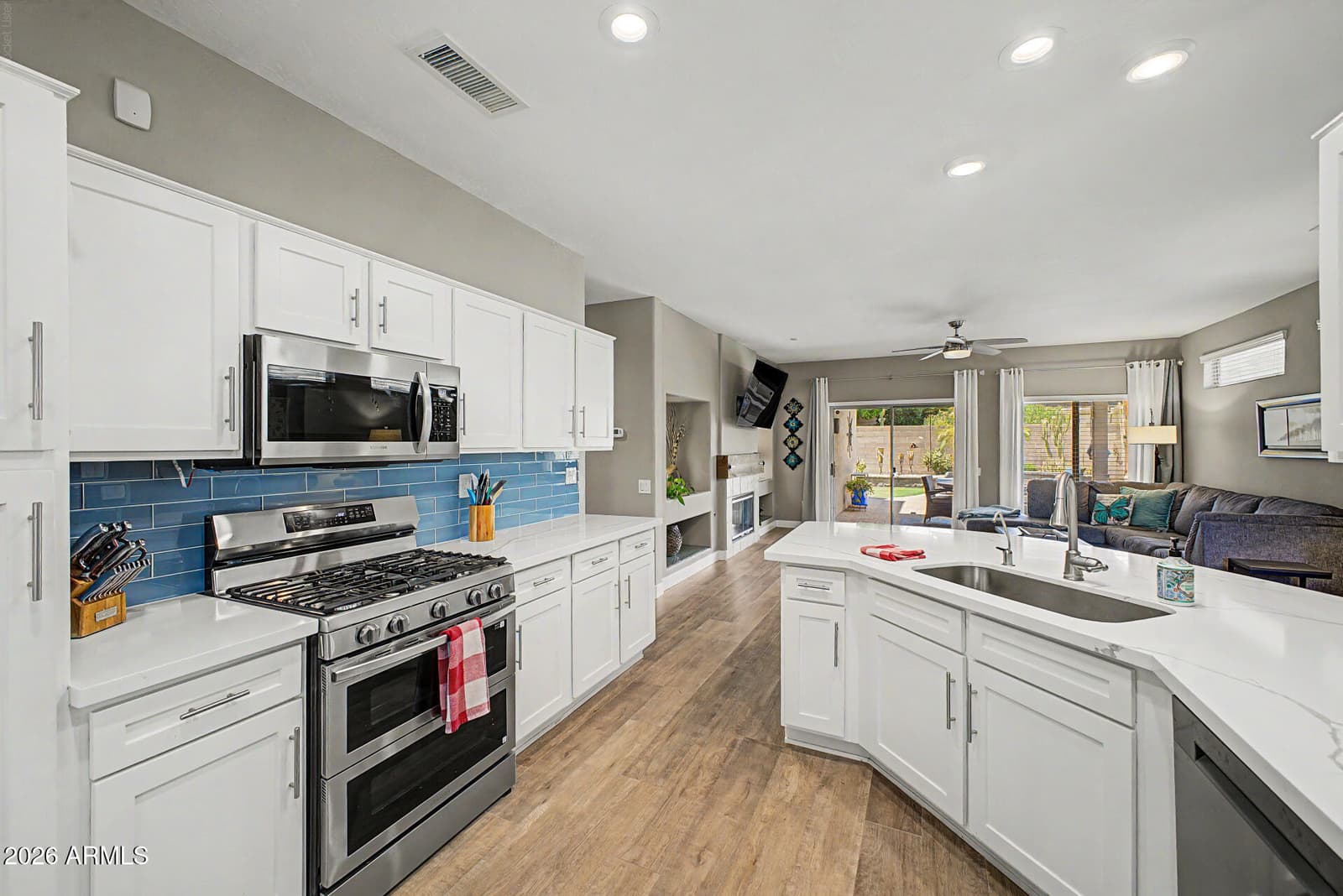 17210 N FIRESTONE Lane, Surprise, AZ 85374 — photo 10 of 31