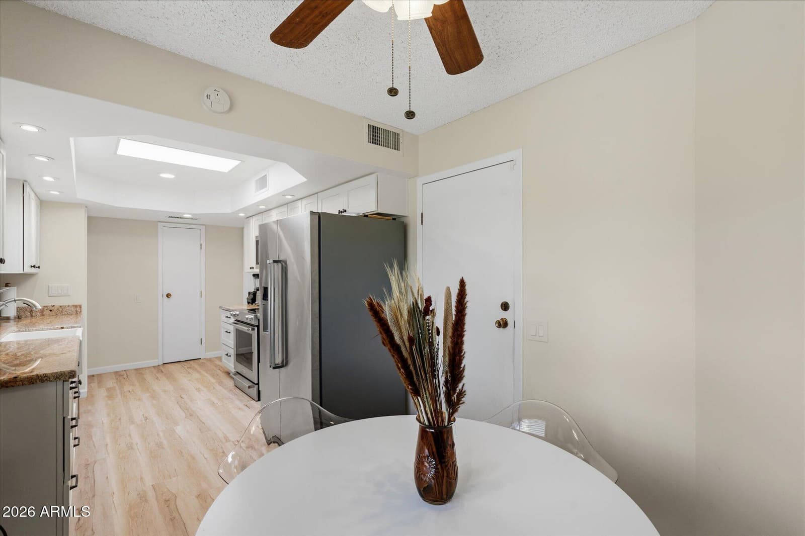 10633 W PINEAIRE Drive, Sun City, AZ 85351 — photo 12 of 40