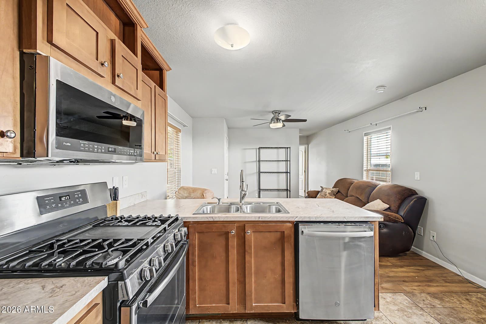 1804 W TEPEE Street 47, Apache Junction, AZ 85120 — photo 11 of 35