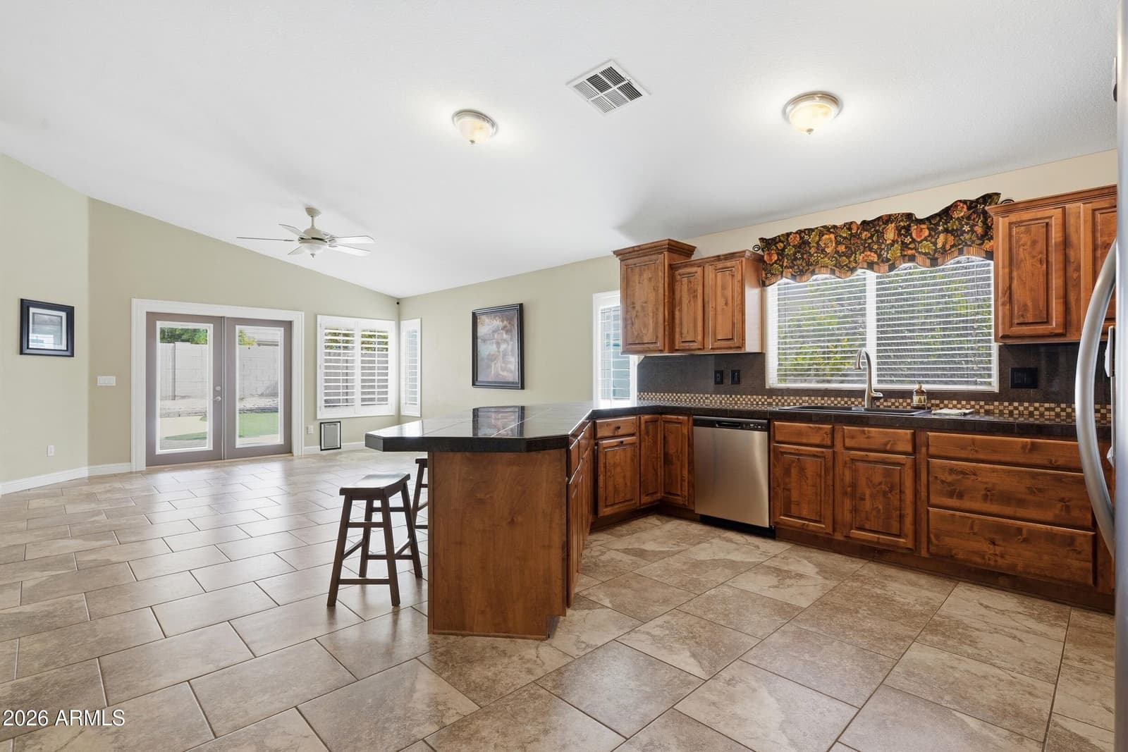 6780 W BUCKSKIN Trail, Peoria, AZ 85383 — photo 5 of 34
