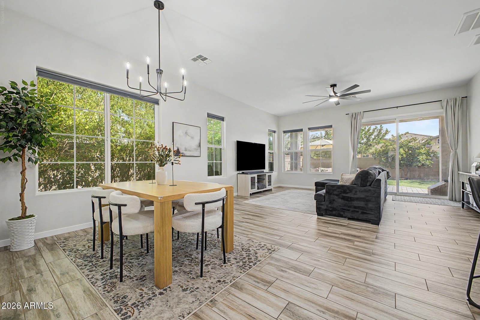 10107 E NOPAL Avenue, Mesa, AZ 85209 — photo 11 of 36