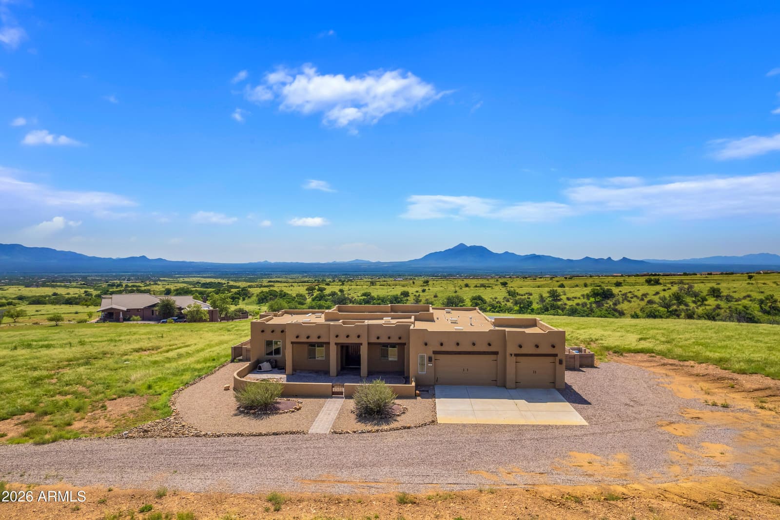 6100 E DARLEY Drive, Hereford, AZ 85615 — photo 1 of 59