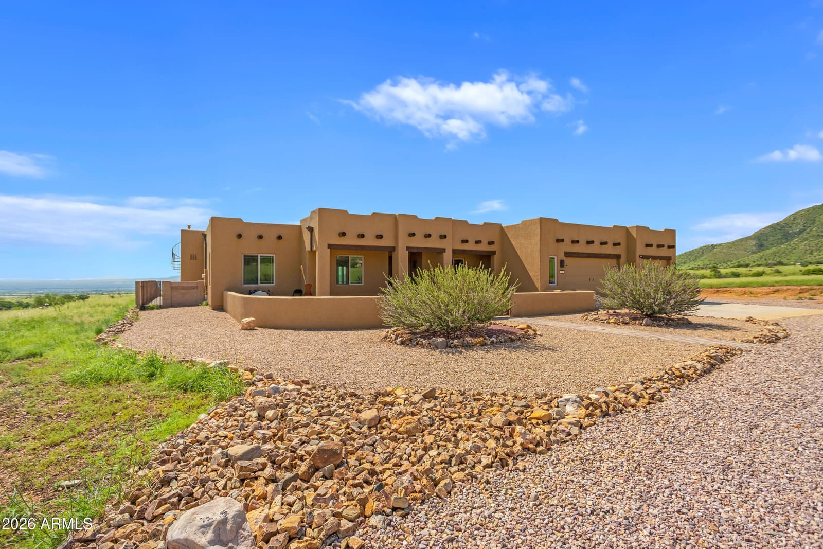 6100 E DARLEY Drive, Hereford, AZ 85615 — photo 3 of 59