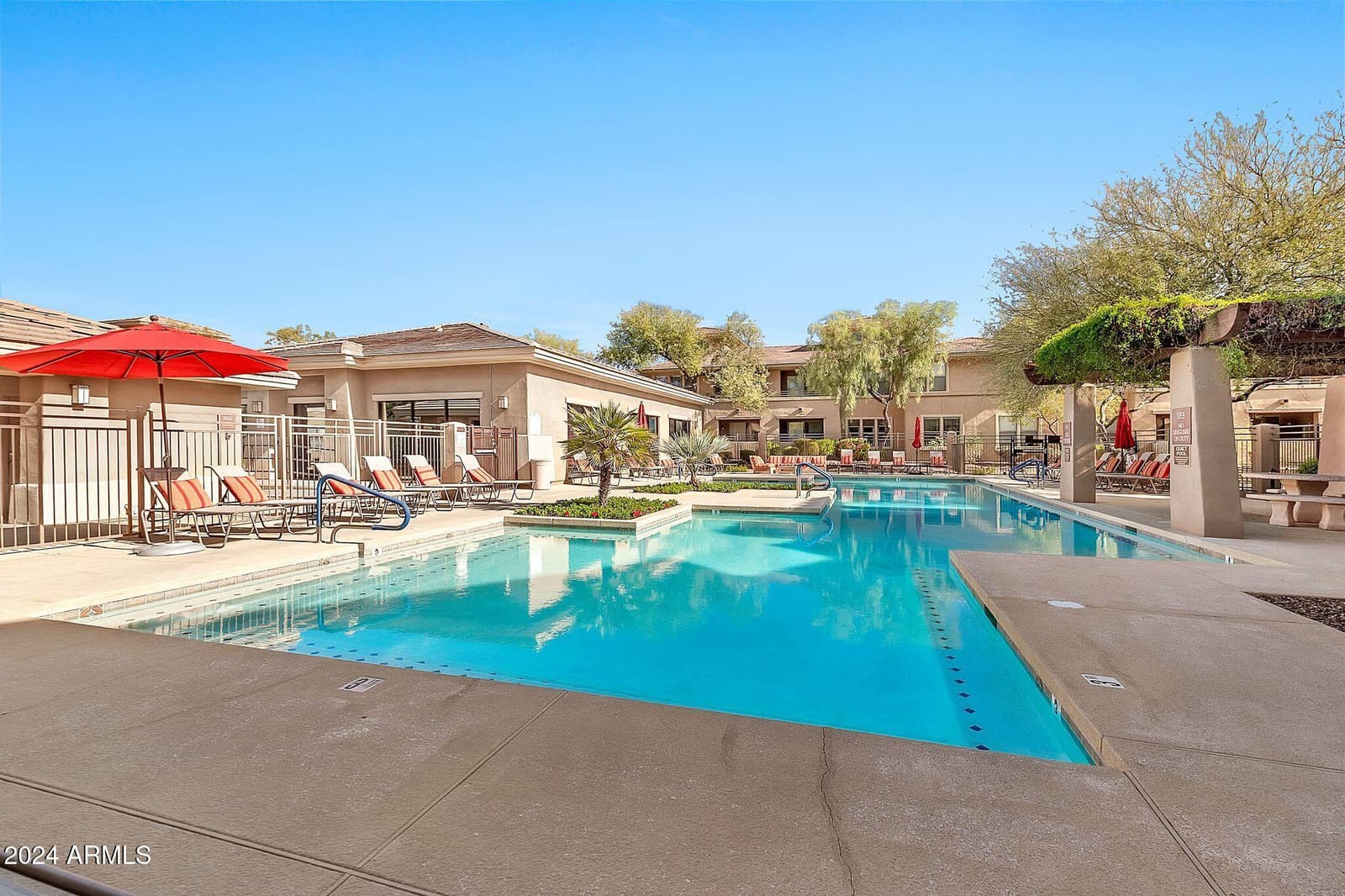 20100 N 78th Place 2096, Scottsdale, AZ 85255 — photo 30 of 32