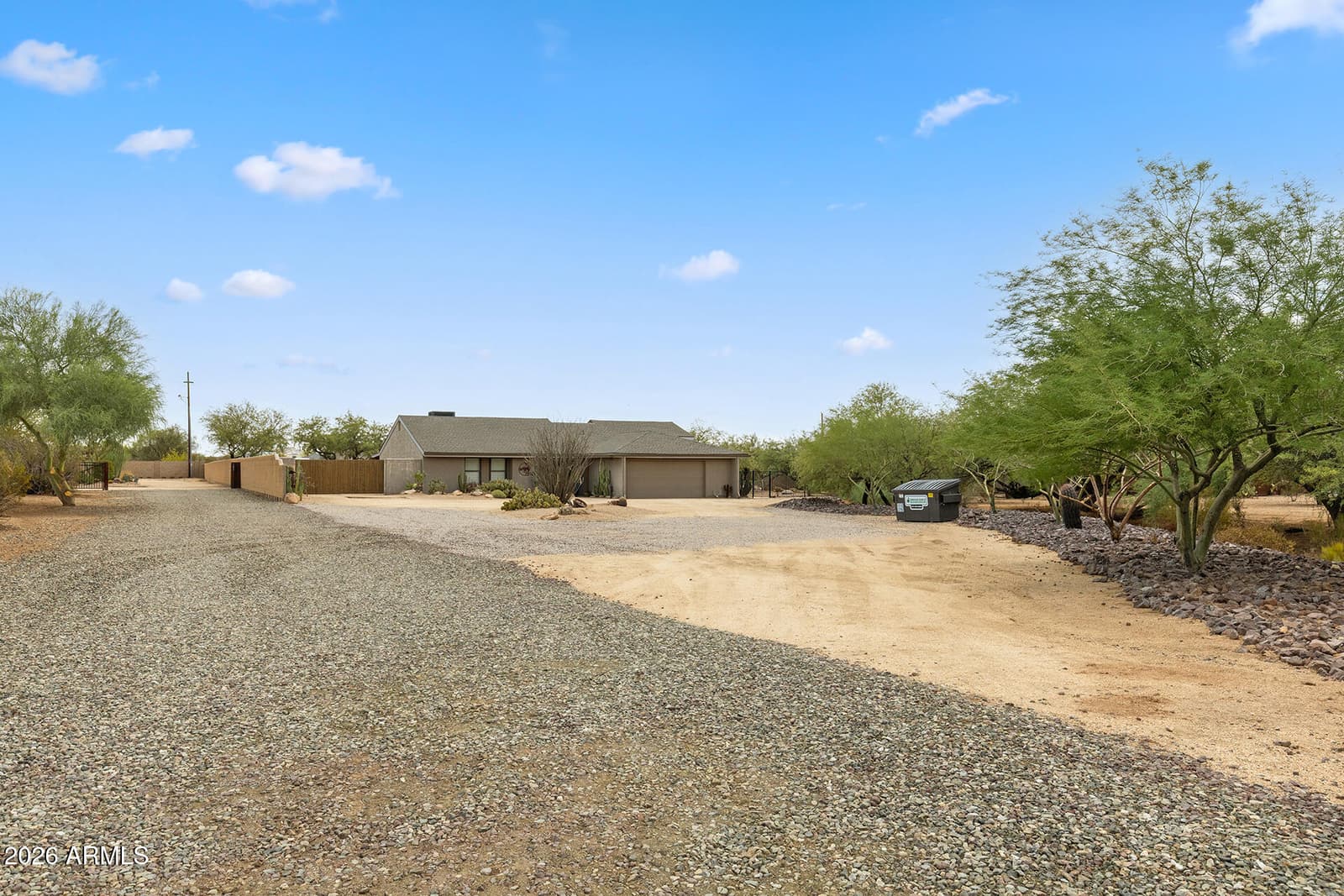 1011 E MADDOCK Road, Phoenix, AZ 85086 — photo 8 of 53