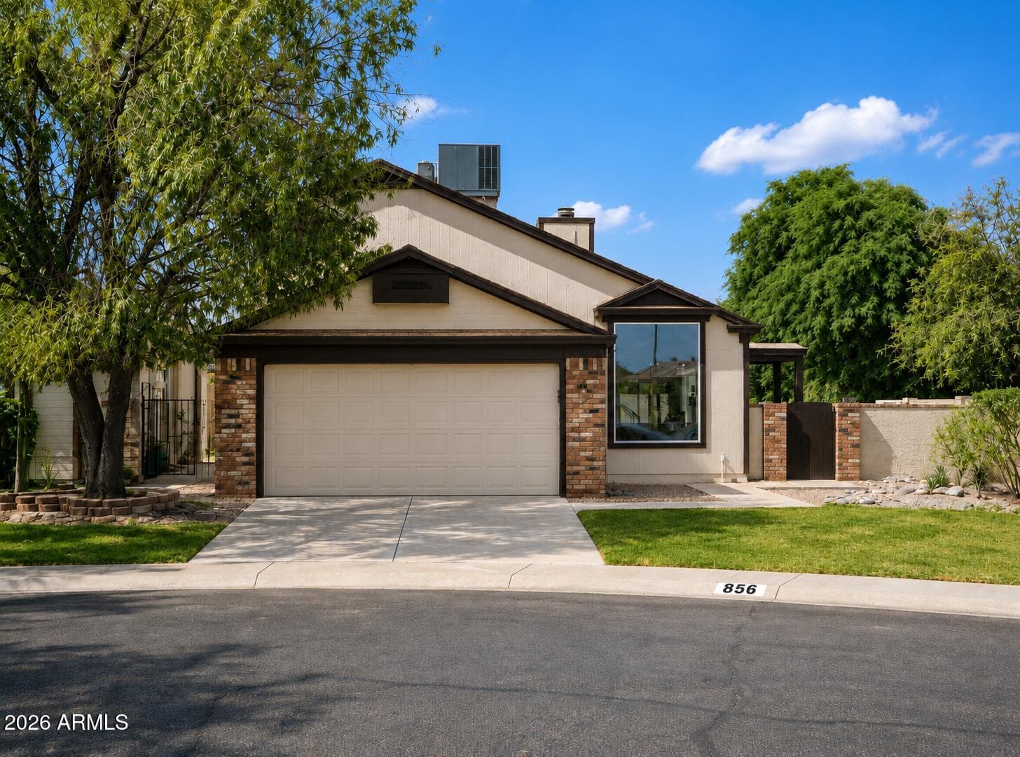 856 E CALLE DEL NORTE Drive, Chandler, AZ 85225 — photo 1 of 28