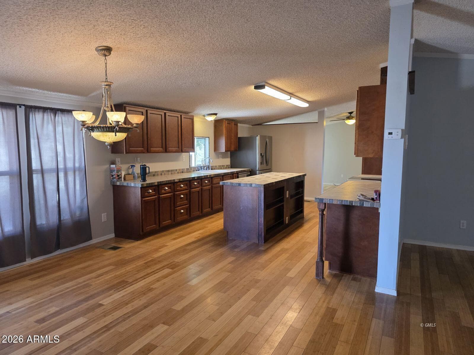 982 E SAGUARO Drive, Globe, AZ 85501 — photo 10 of 22