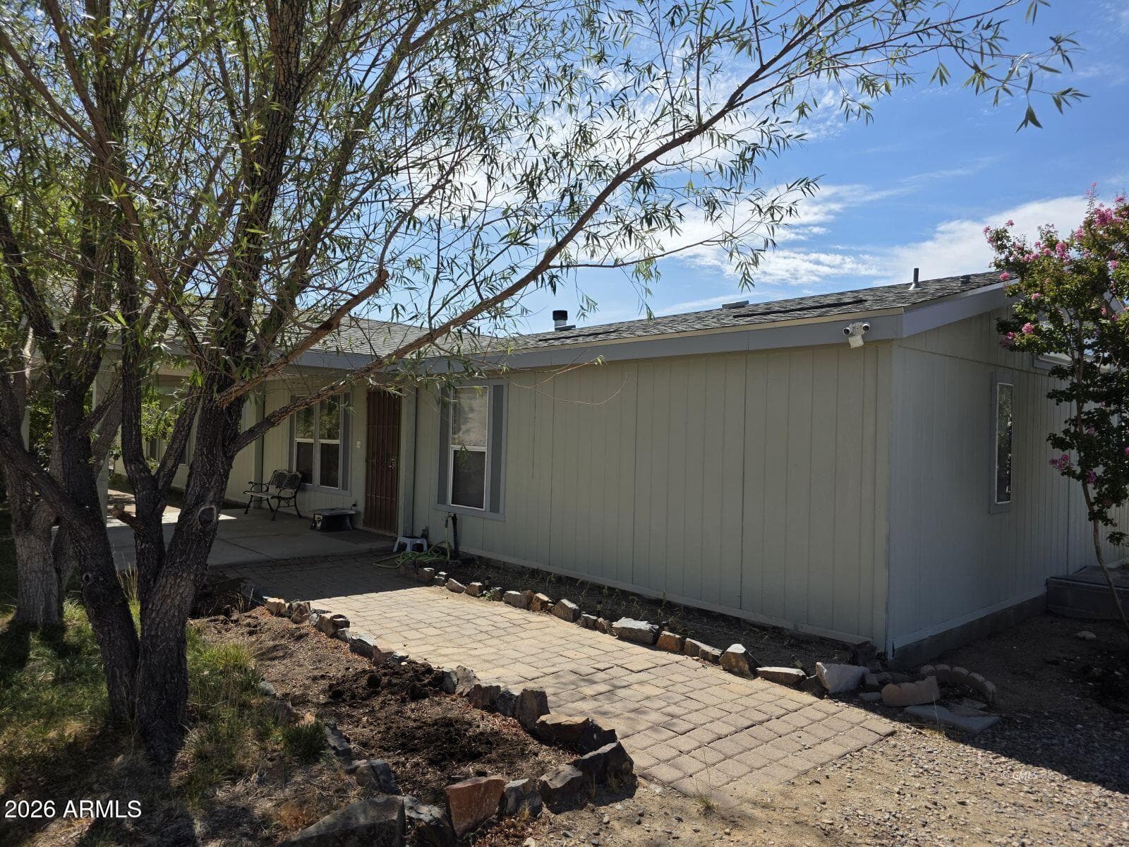 982 E SAGUARO Drive, Globe, AZ 85501 — photo 2 of 22