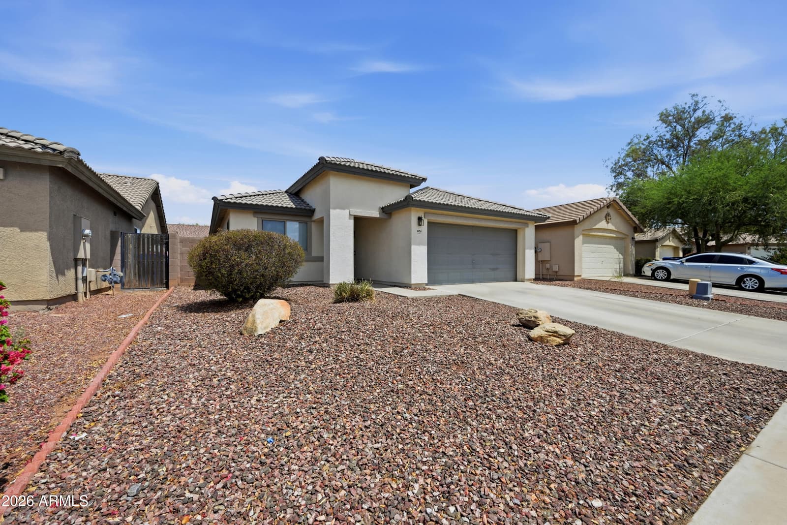 10756 W ELM Lane, Avondale, AZ 85323 — photo 3 of 31