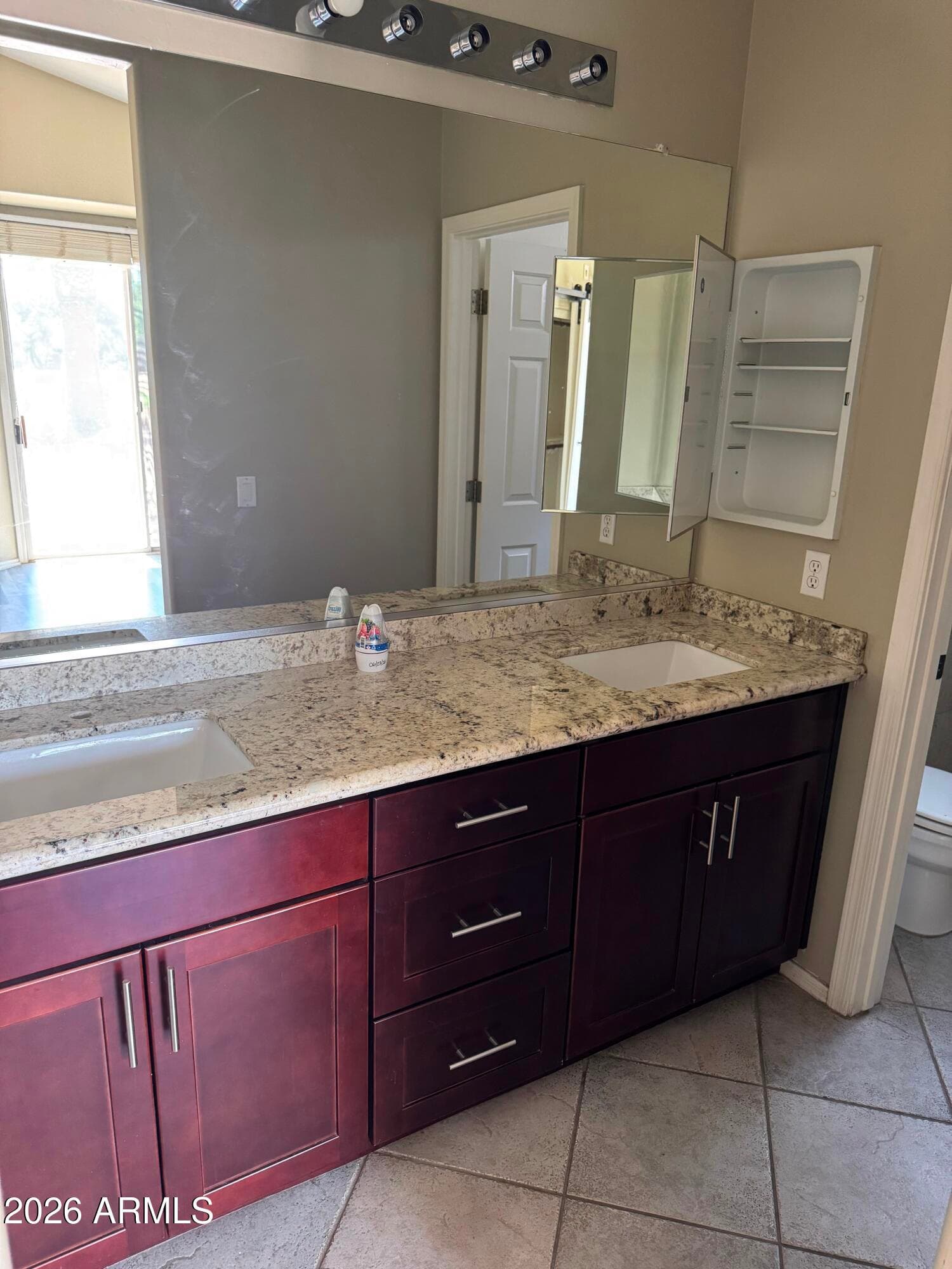 2575 E BROOKS Street, Gilbert, AZ 85296 — photo 10 of 20