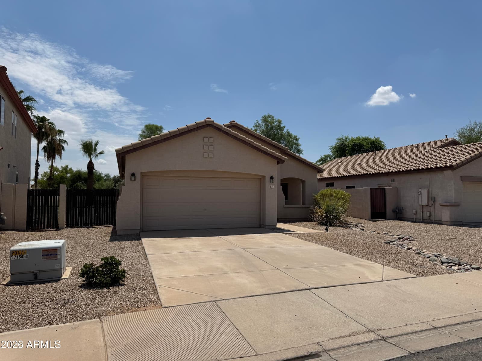 2575 E BROOKS Street, Gilbert, AZ 85296 — photo 4 of 20