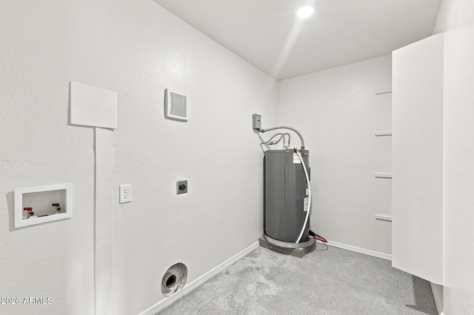 327 Halli Jo Loop, Taylor, AZ 85939 — photo 20 of 35