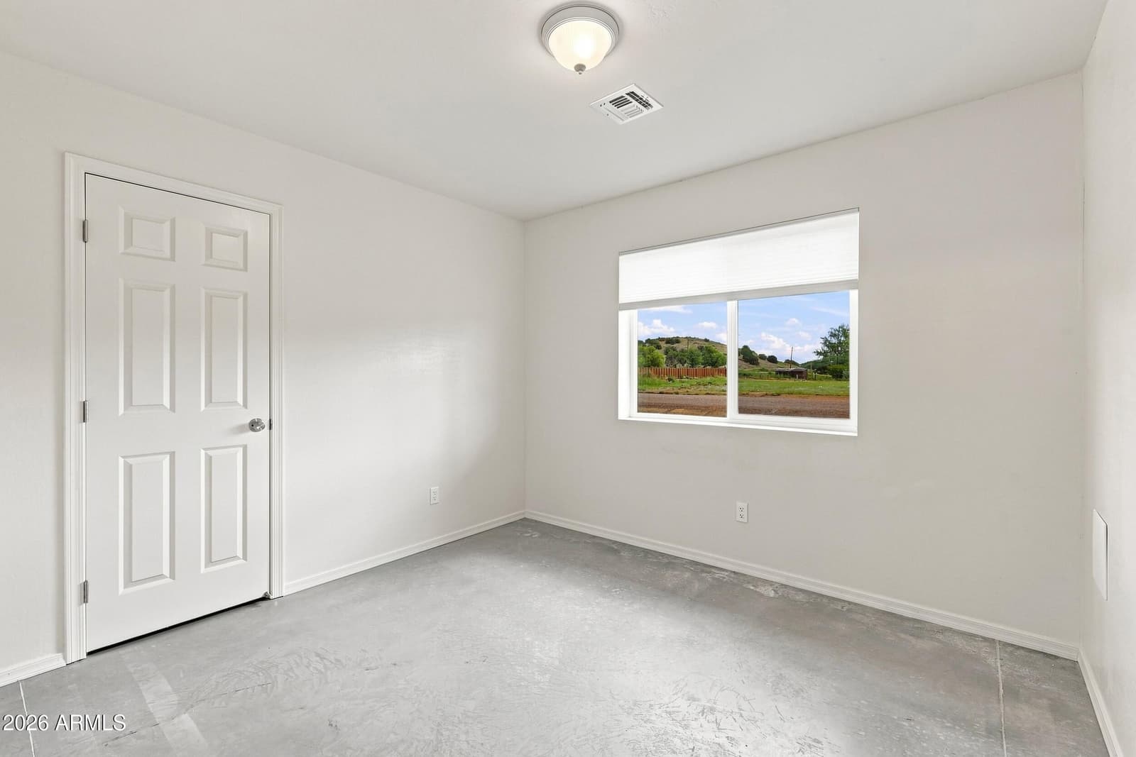 327 Halli Jo Loop, Taylor, AZ 85939 — photo 17 of 35