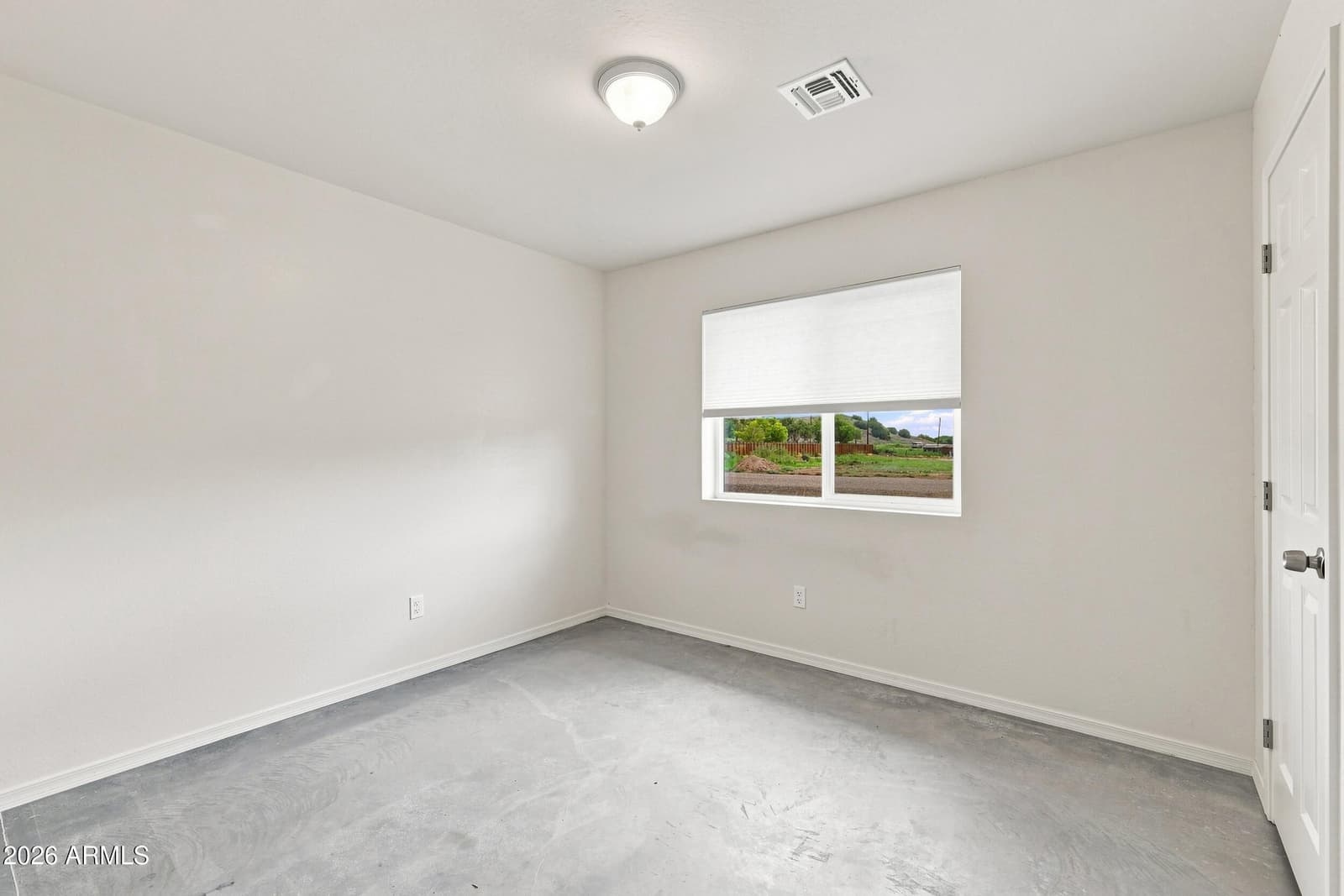 327 Halli Jo Loop, Taylor, AZ 85939 — photo 19 of 35