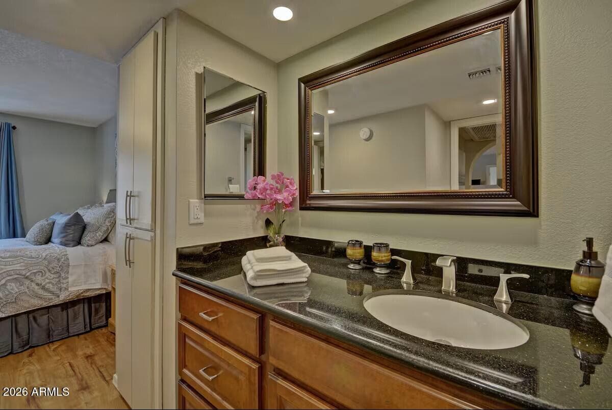 10410 N CAVE CREEK Road 1071, Phoenix, AZ 85020 — photo 19 of 43