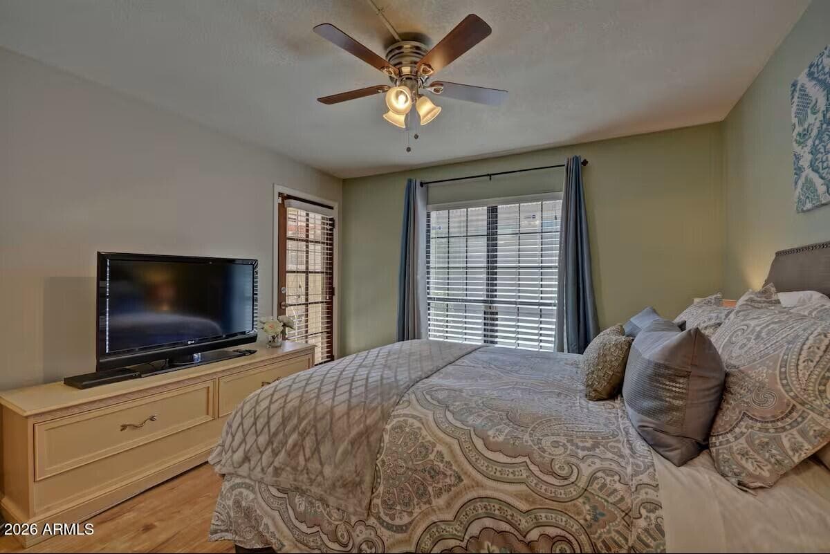 10410 N CAVE CREEK Road 1071, Phoenix, AZ 85020 — photo 18 of 43