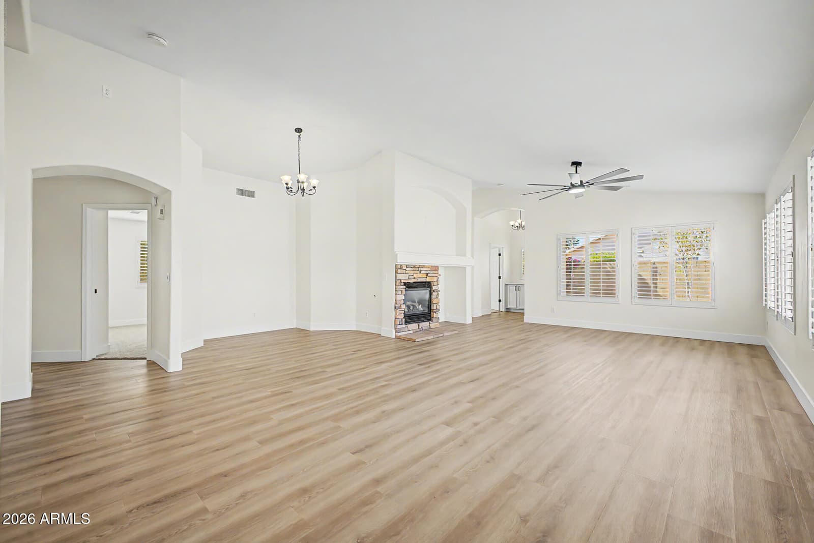 10376 W TONOPAH Drive, Peoria, AZ 85382 — photo 19 of 54