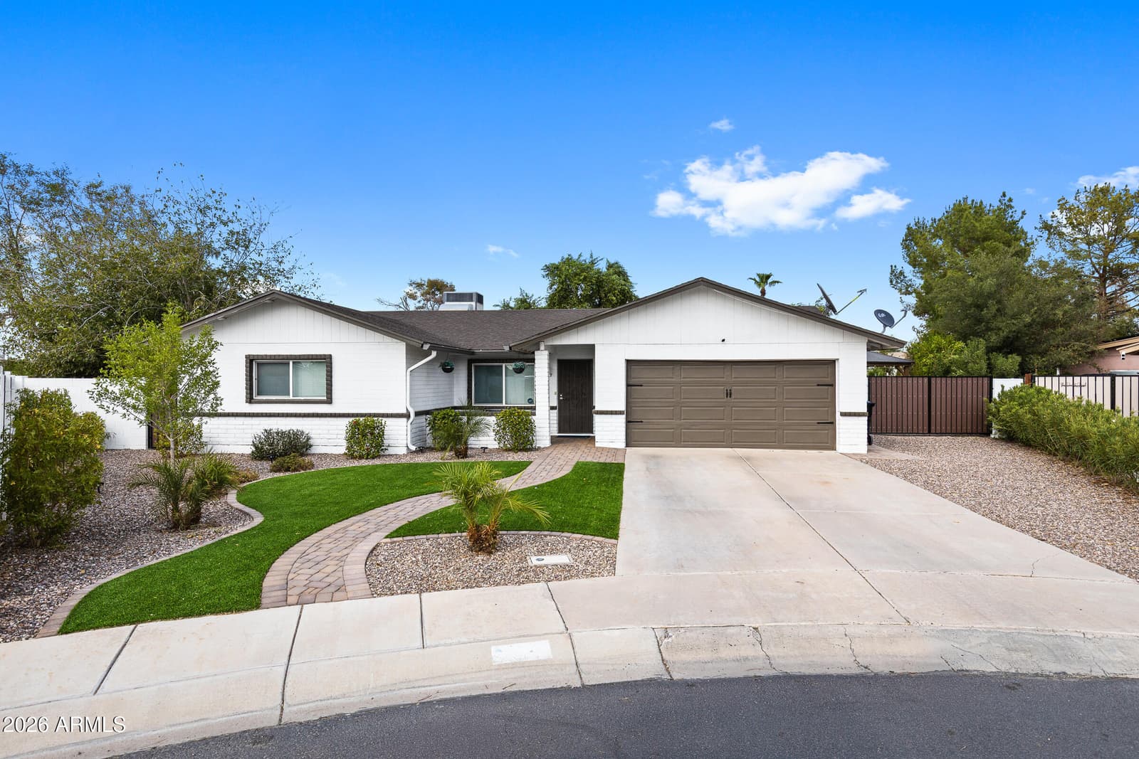 253 S MONTEREY Street, Gilbert, AZ 85233 — photo 2 of 51